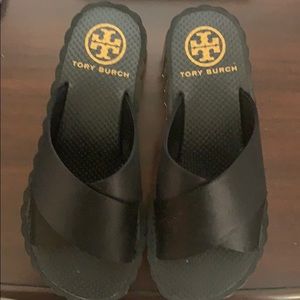 Tory burch scalloped wedge fip flop